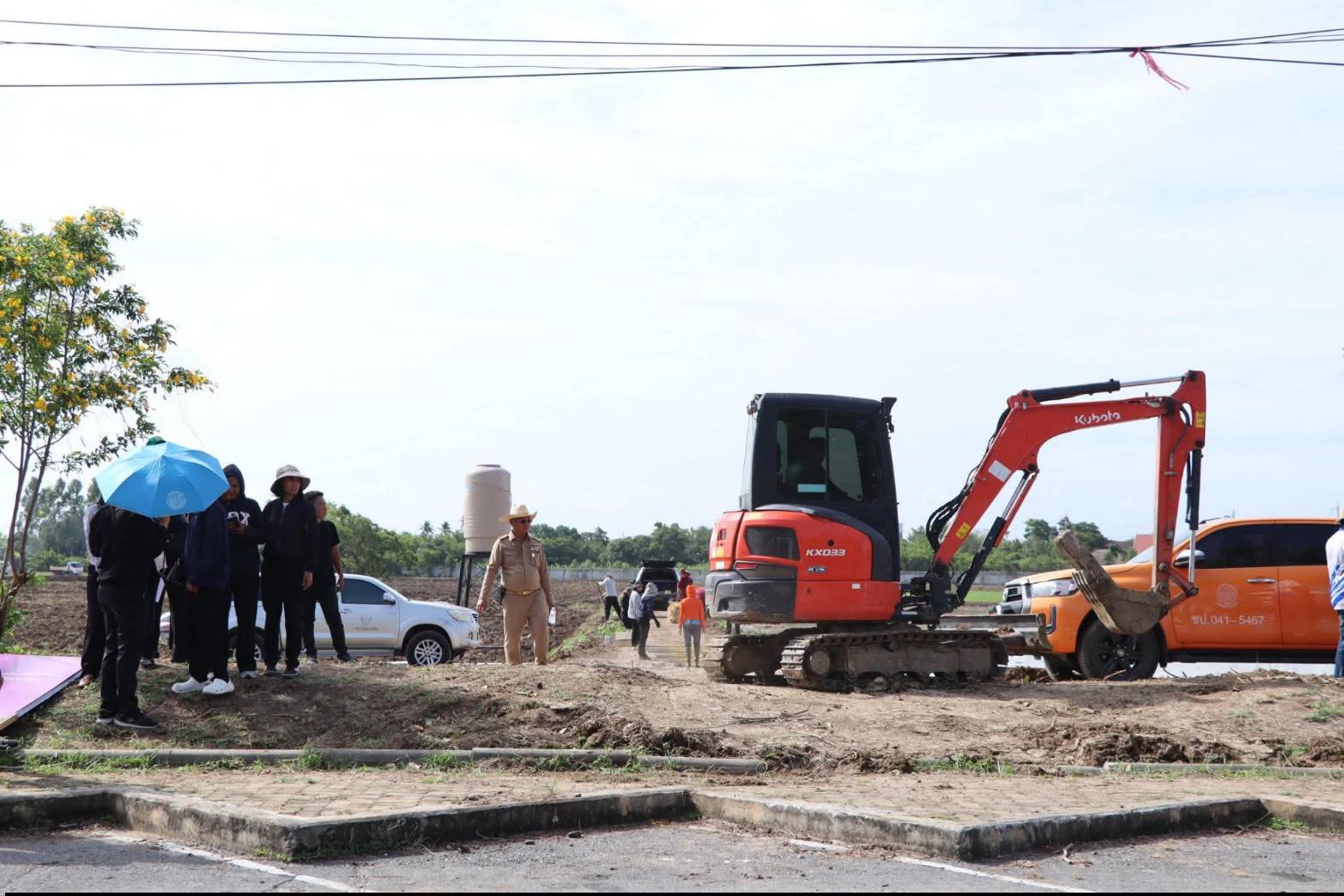 title - เลขาธิการสำนักงานการปฏิรูปที่ดินเพื่อเกษตรกรรม ลงพื้นที่ตรวจความพร้อมการจัดเตรียมงานกิจกรรมจิตอาสา กระทรวงเกษตรและสหกรณ์ เนื่องในโอกาสวันเฉลิมพระชนม์พรรษา สมเด็จพระนางเจ้าสุทิดา พัชรสุธาพิมลลักษณ พระบรมราชินี ในวันที่ 23 มิถุนายน 2569